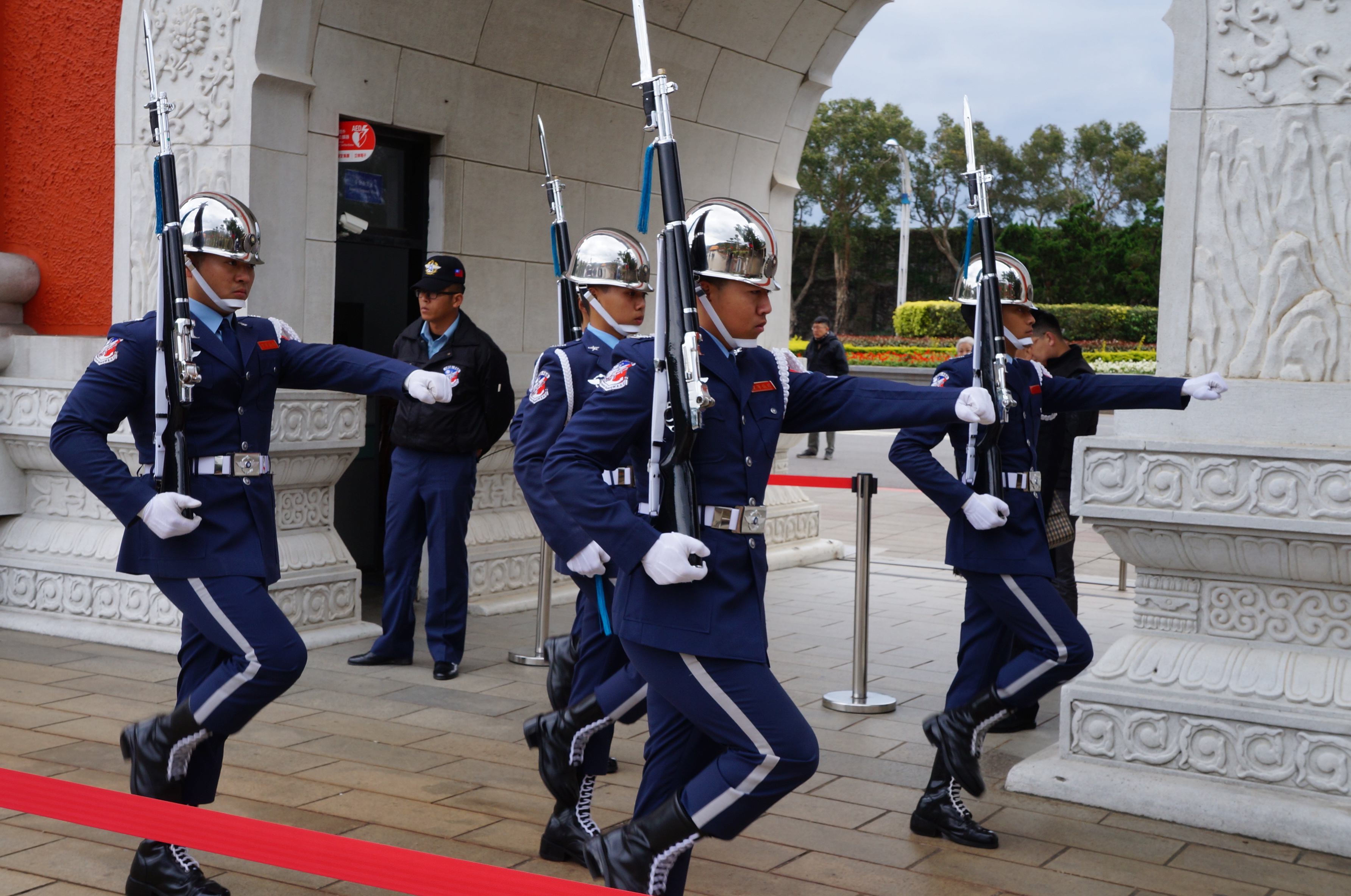 トリビア ン台湾 Vol 34 台北市内観光に外せない 衛兵交代式 台北ジャピオンウェブサイト 台北情報 台北ジャピオンwebサイト